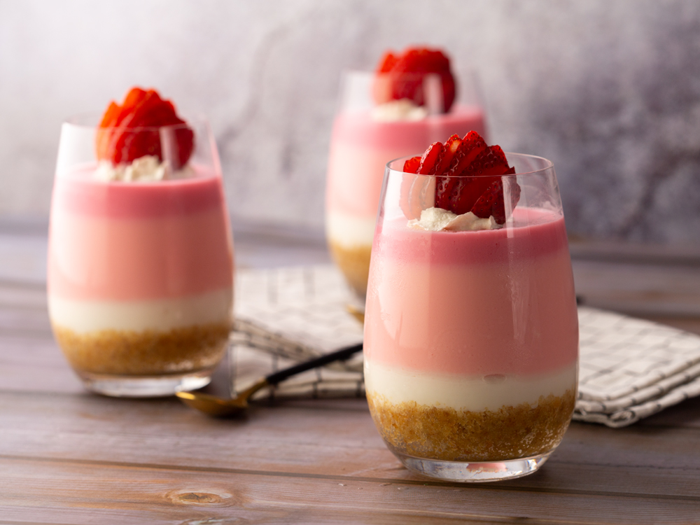 Strawberry Raw Cheesecake                                                                           